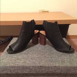 Brand new. Never worn Maurice’s heels